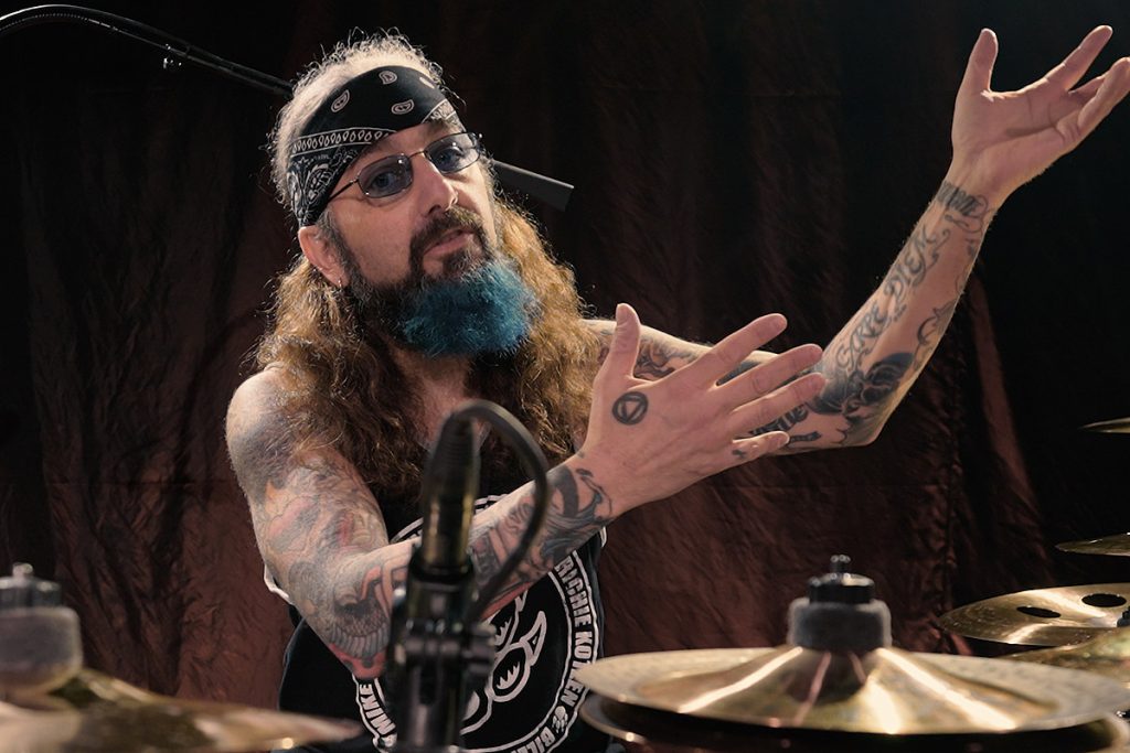 The Winery Dogs’ Mike Portnoy Plays His Favorite Drum Intros