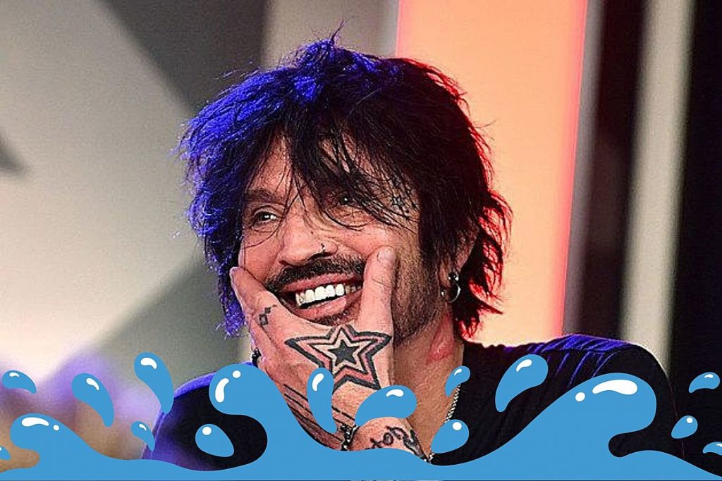 Tommy Lee Drums in Fountain During Mötley Crüe’s NFL Draft Show
