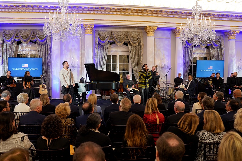 U.S. Secretary of State Launches Global Music Diplomacy Initiative to Promote Peace and Democracy Worldwide, Quincy Jones  Receives Inaugural Peace Through Music Award
