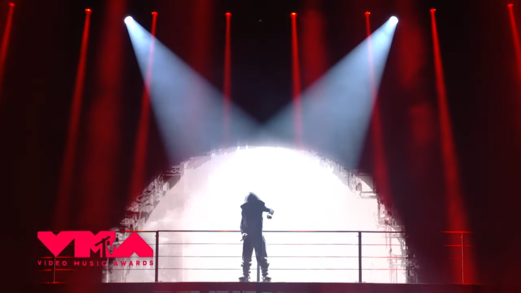 WATCH: Lil Wayne Opens 2023 VMAs with Performance of “Uproar” and New Single “Kat Food”