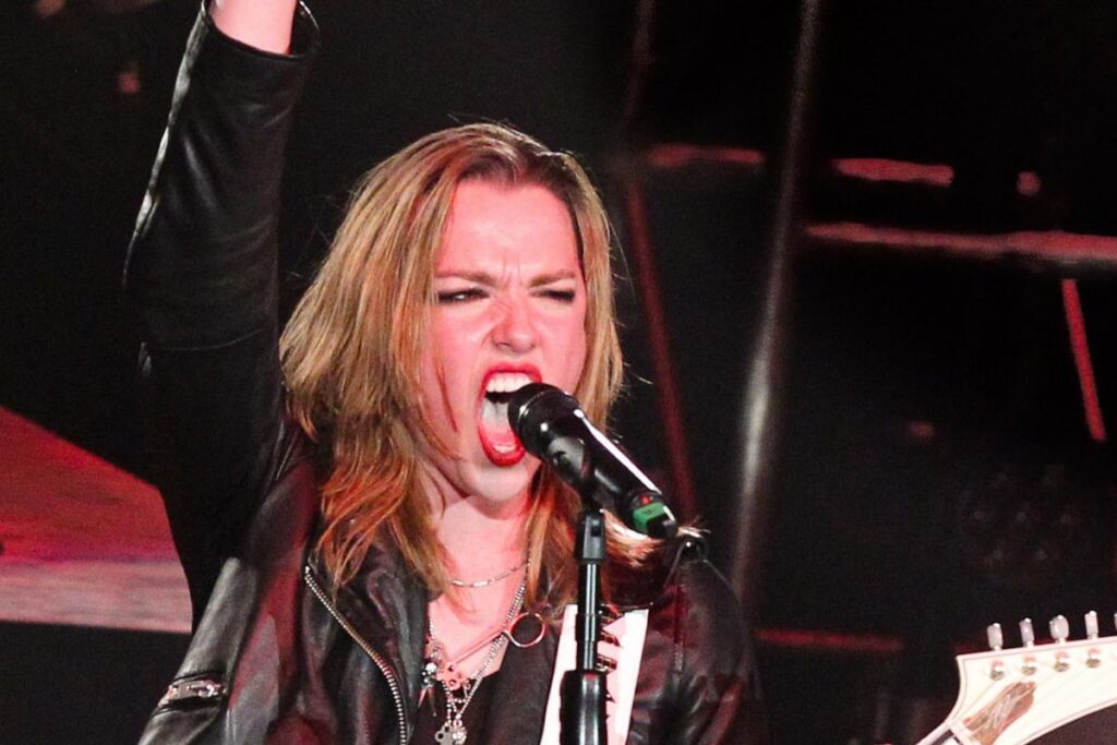 10 Unforgettable Lzzy Hale Moments