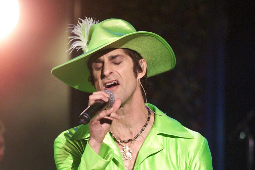 Perry Farrell Issues Public Apology to Jane’s Addiction Bandmates