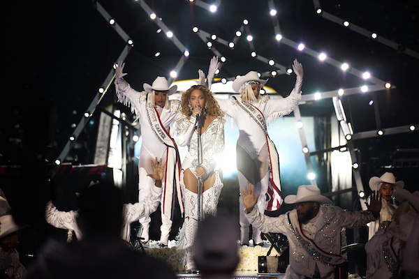 Beyoncé Brings ‘Cowboy Carter’ to Christmas Gameday Halftime Show