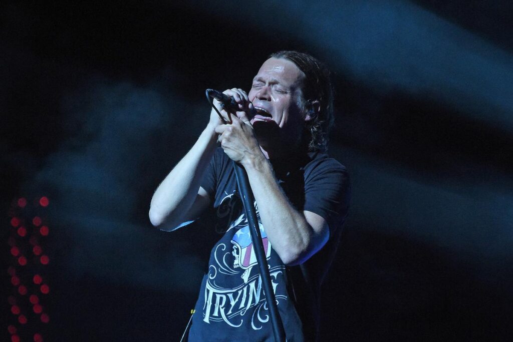 3 Doors Down Singer Brad Arnold Reveals Stage 4 Cancer Diagnosis 3 Doors Down Singer Brad Arnold Reveals Stage 4 Cancer Diagnosis