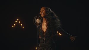 WATCH: Muni Long Delivers Soulful Live Performance of No. 1 Hit “Superpowers”