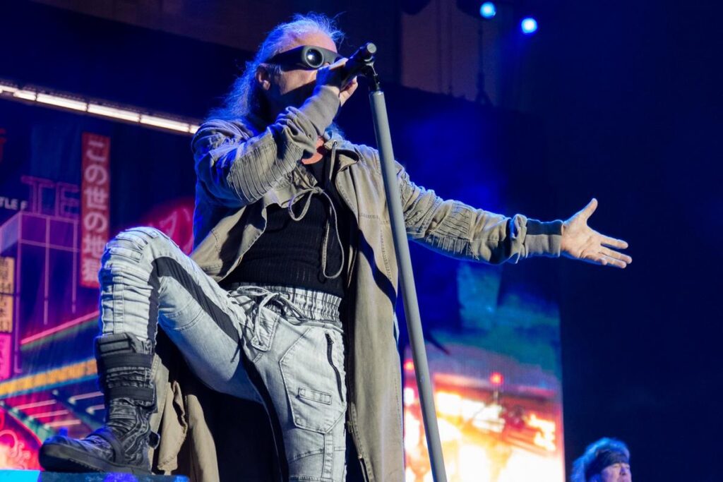 Iron Maiden Manager Scolds Fans for Using Phones at 2025 Tour Iron Maiden Manager Scolds Fans for Using Phones at 2025 Tour