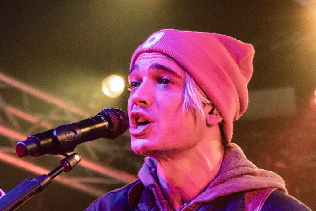 How Badflower’s Josh Katz Learned to Sing How Badflower’s Josh Katz Learned to Sing
