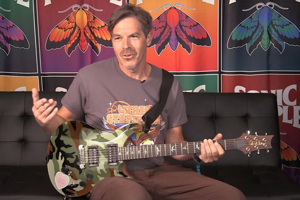Hoobastank’s Dan Estrin Plays His Favorite Riffs Hoobastank’s Dan Estrin Plays His Favorite Riffs