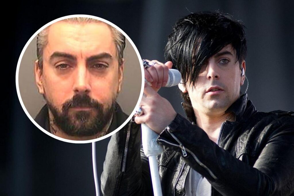 Ian Watkins’ Ex-Girlfriend Addresses Singer’s Death in Prison Ian Watkins’ Ex-Girlfriend Addresses Singer’s Death in Prison