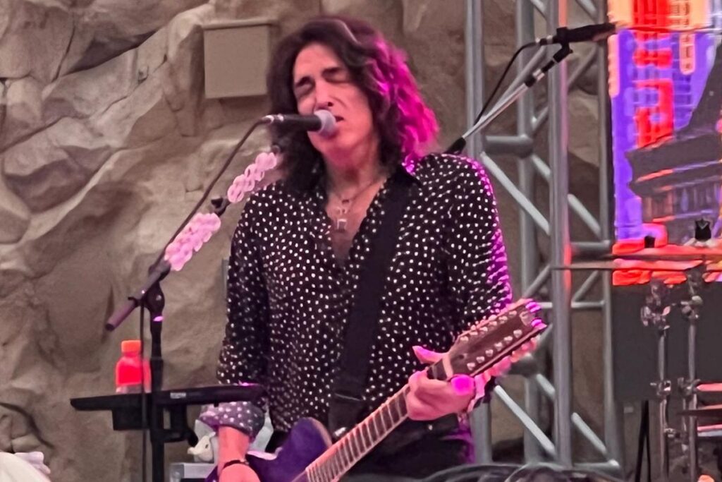 KISS Kick Off First Show in Two Years With Ace Frehley Tribute KISS Kick Off First Show in Two Years With Ace Frehley Tribute