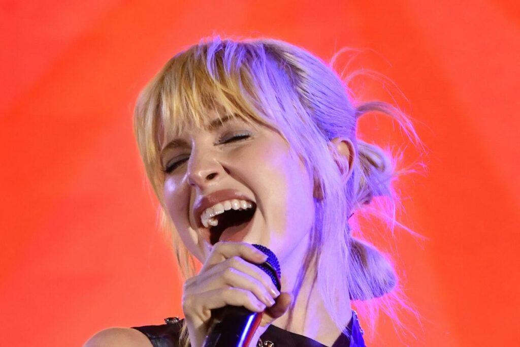 Hayley Williams Sends Message to Racist, Sexist + Anti-Trans Fans
