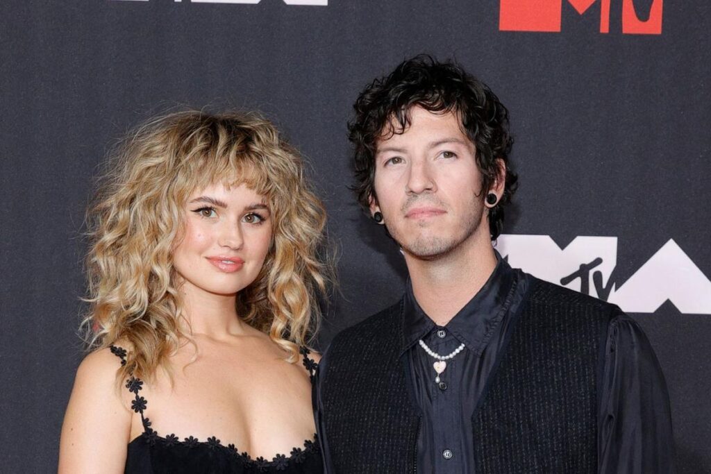 Twenty One Pilots’ Josh Dun + Wife Debby Ryan Welcome First Child Twenty One Pilots’ Josh Dun + Wife Debby Ryan Welcome First Child