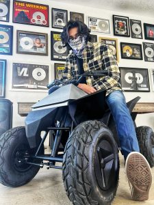 Yash Kapoor Turns Distance Into Power on “Stepped Back” Yash Kapoor Turns Distance Into Power on “Stepped Back”