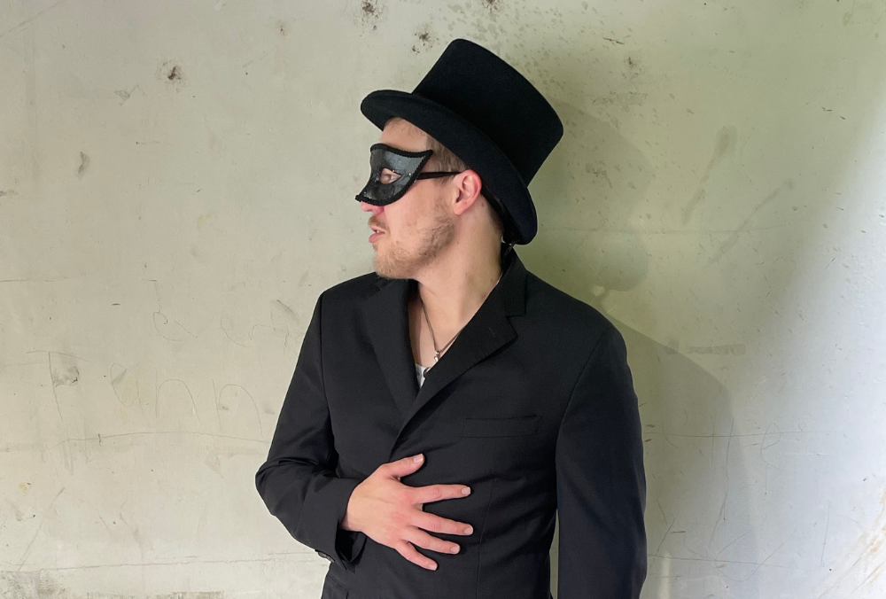 Masque Builds a Dark, Emotional World on ‘Midnight Invasion’